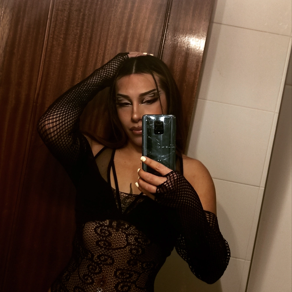 Alejandra Chica trans joven, nueva por Madrid, discreta guapa y con sitio |  MilPasiones.com