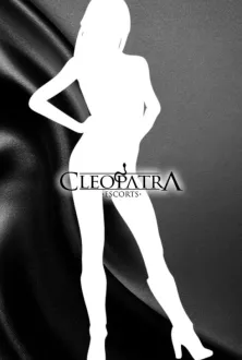 Cleopatra Se busca encargada para chalet de chicas por arturo soria con la documentacion e
