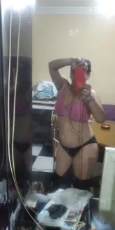 Noelia Mujer educada morbosa hace videollamada erótica