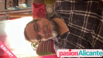 Ignacio Alberto  SOY HOMBRE PARA CHICA MUY CASERA Y SENCI