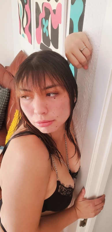    Lola española masajista joven estudiante  - 2