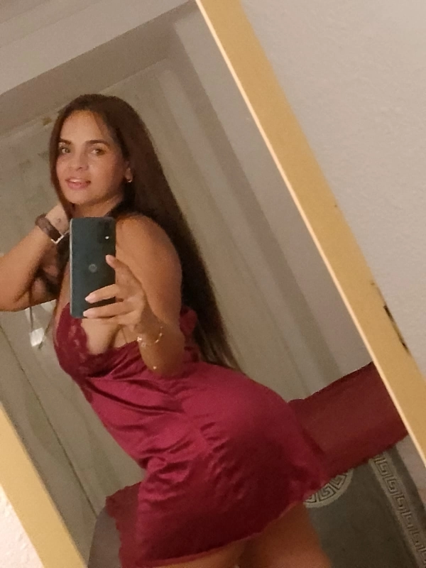 Scort PROVOCATIVA LATINA TETAS GRANDES PARA CUBANITA