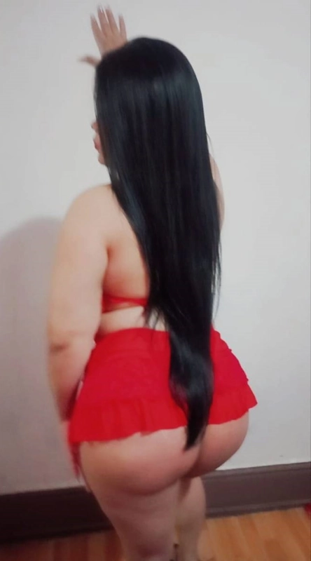 Sensual BUSCANDO PASARLA RICO CON UN CHICO DESCOMPLICADO 