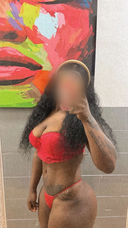 Desde 20€ Hola soy adriana chica colombiana con muchas curvas 