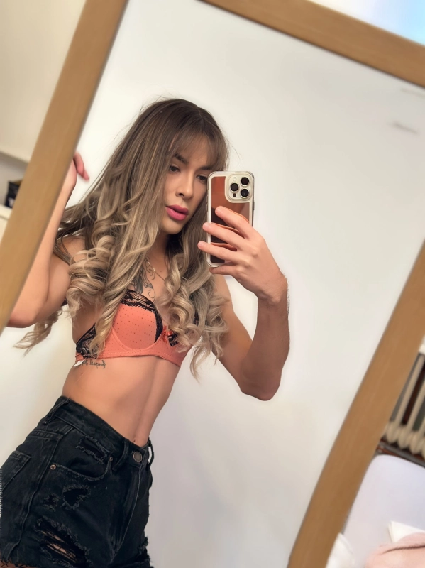 SOY UNA chica trans jovencita pollona 22cm  - 5