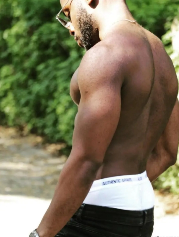  Abdul  Negro africano ( hetero ) Soy africano masculino soy de buen cuerpo, muy guapo  - 1