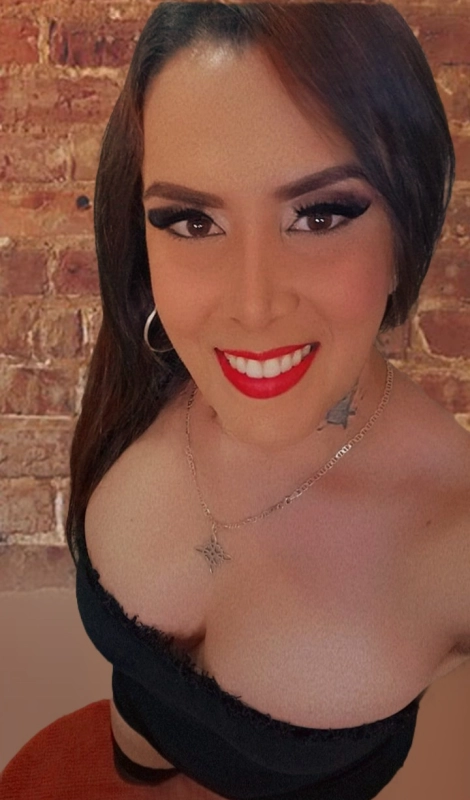 Chica trans de paso en  LLEIDA  disponible 24 horas - 1