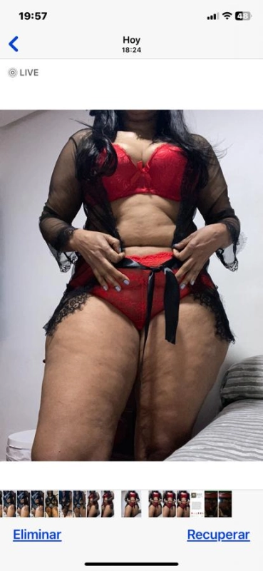 Soy Laura tu zorrita putita Dominicana fogosa  - 4