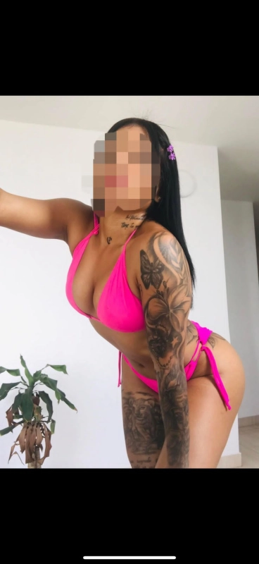 MARTINA MORENA GUAPA DE PASO POR TU ZONA ENCANTADO