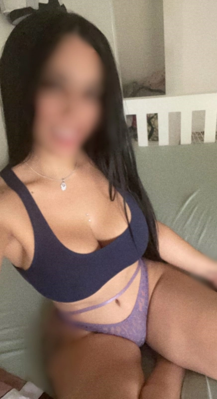 joven azafata sensual independiente contactame.