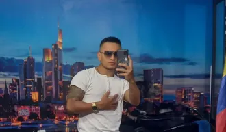 MORENO GUAPO, EXTROVERTIDO, COLOMBIANO,PIEL CANELA