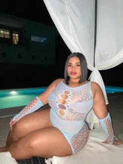 Curvy exótica Venezolana, Guapa y cariñosa 