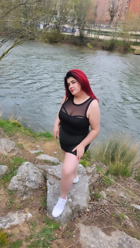 Curvy bella, dulce como la miel y delicada como una rosa - 4