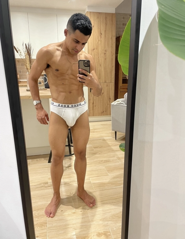 Paco Cruz, cuerpo de gym, deportista y discreto!  - 1