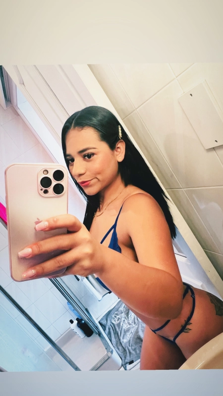 Luciana encantadora paisa colombiana 22 años ❤️ - 1