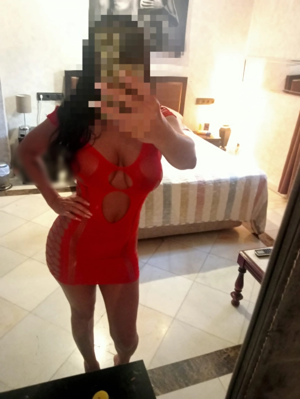 Soy tu chica sevillana que te hará cumplir tus fantasias  - 1