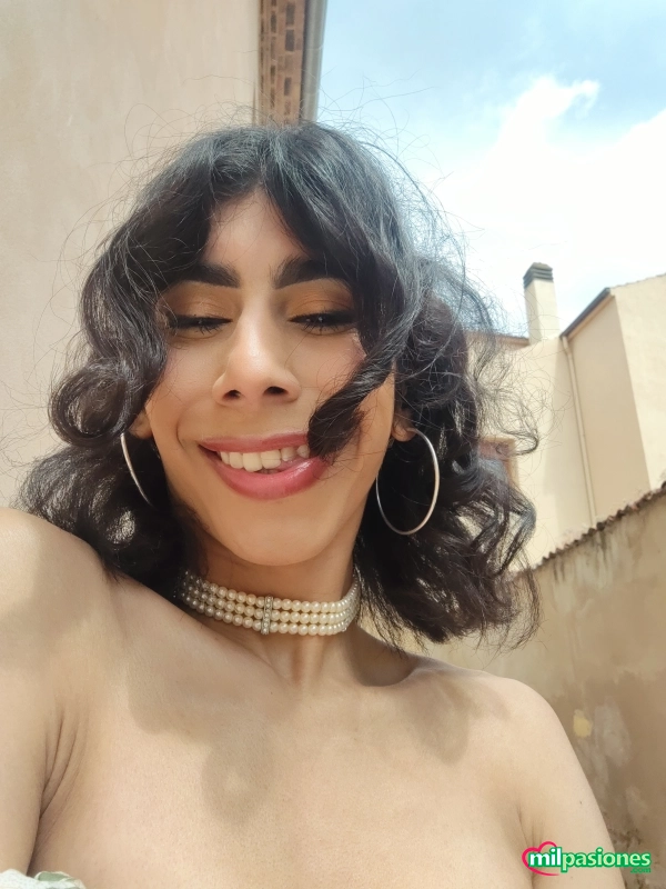 Soy chica trans latina con muy buenas intensiones  - 1