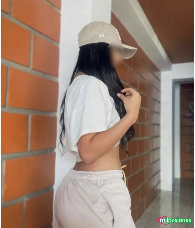 Samantha  joven latina una deliciosa aventura  - 1