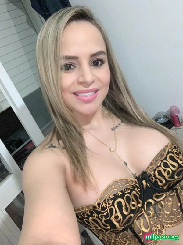 Hermosa chica latina muy simpática, y divertida 