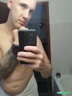 Chico cubano disponible para follar con chicas solacompañar 