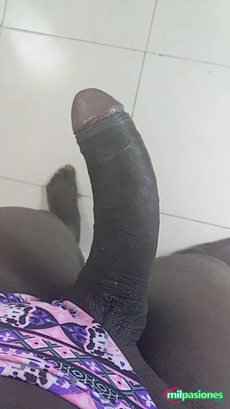 Negra grande dominante con ganas de cumplir tus 