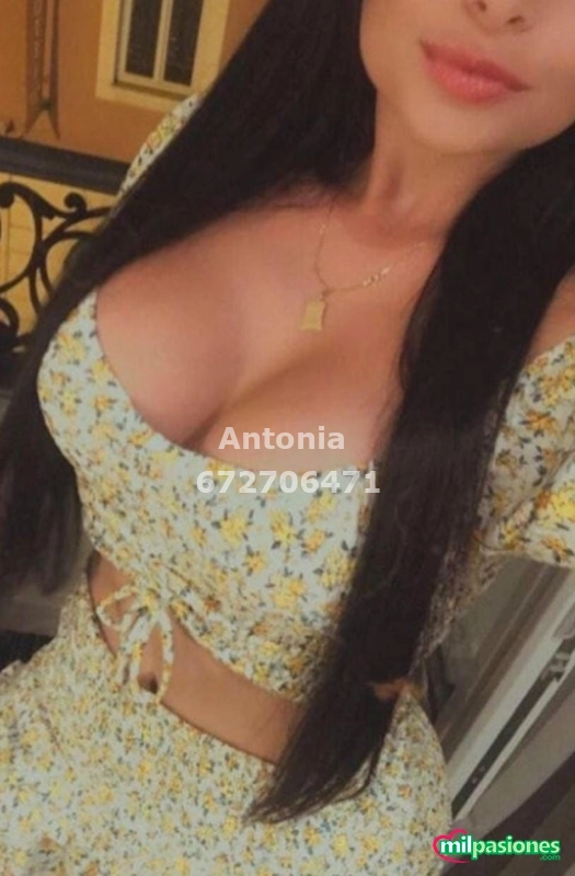 Antonia salidas o piso latina linda de muchas curvas 