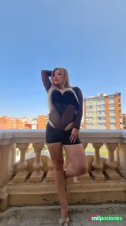 Ricos y relajantes masajes con hermosa paisa latina 