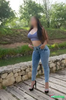 SOY LOLA CARIÑOSA COLOMBIANA DESPLAZAMIENTOS 24/7