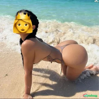 Soy una hermosa latina nueva en la isla 