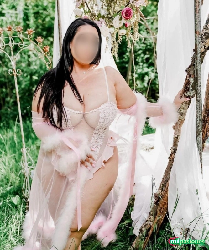 Elegante mujer con grandes Curvas EN SAN ISIDRO 30MIN 60€ - 1