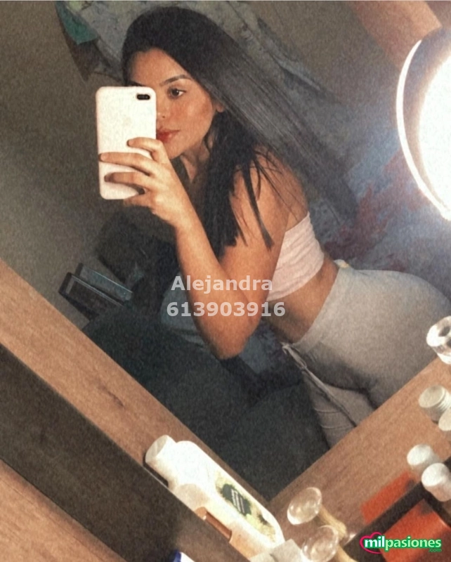 Soy alejandra 19 años de paso en arrecife escríbeme  - 3