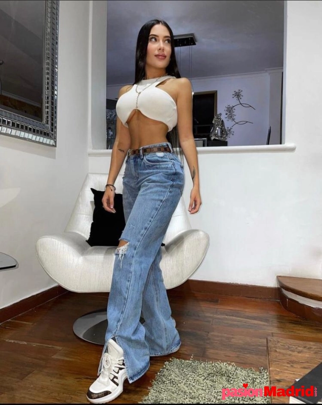 Sara , hermosa colombiana , de Medellín encantadra - 4