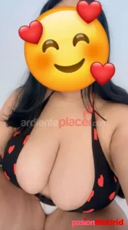 CALIENTE LATINA CURVI CON MORBO Y GANAS DEPASARLO 