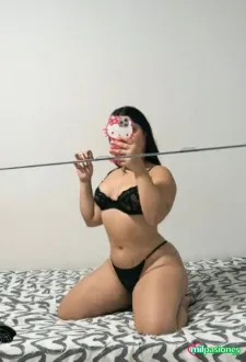 Bella y sensual exquisita latina todo terreno 