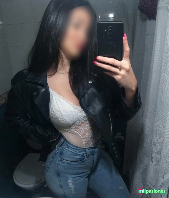 SOY UNA CHIQUILLA MUY IMPLICADA EN LA INTIMIDAD - 1