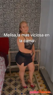 Rubia sensual y atrevida para chuparte con ganas