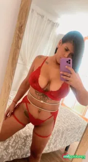 SEXY JUGUETONA Y SOBRE TODO MUY CARIÑOSA 