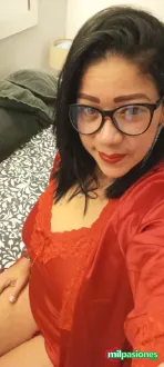 LATINA MADURITA SUPER SEXY Y CARIÑOSA. ¿VIENES?