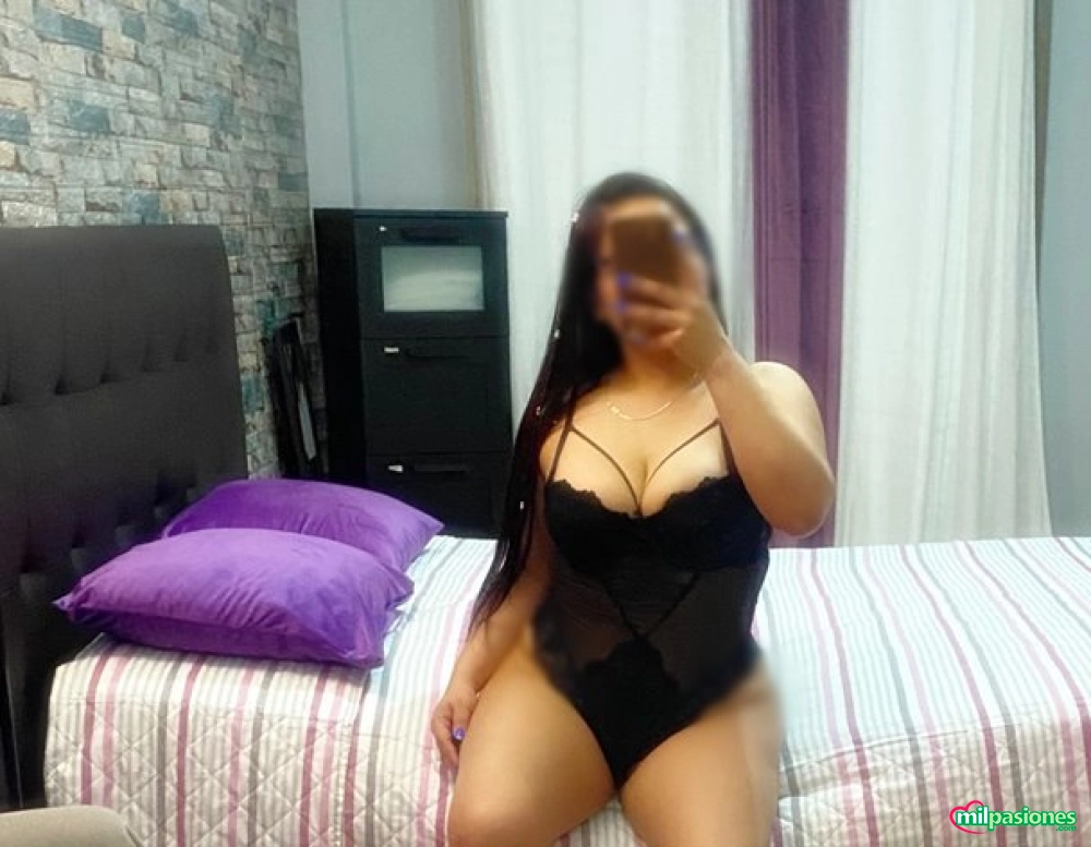 Daniela, masajista  experta y cariñosa, profesional - 2