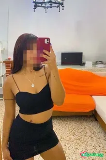 Chica JOVEN MULATA CAÑERA TRAGONA FIESTERA VICIOSA