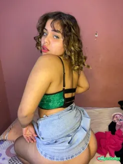 JOVENCITA DE PARAGUAYA CON GANAS DE QUE ME PENETRES SIN LIMT