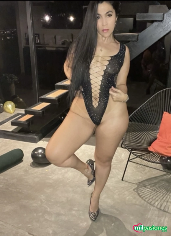 CHILENA DE PASO MUY SEXY  NINFOMANA MULTIORGASMICA 