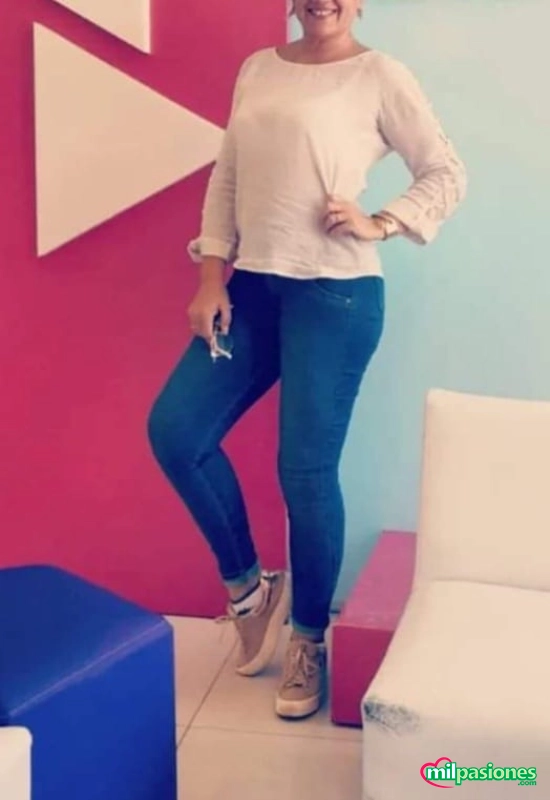 Mujer madura muy apasionada y cariñosa !!! - 1