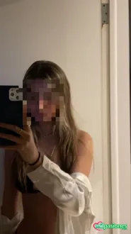 Encantadora latina fiestera para una buena compañía 