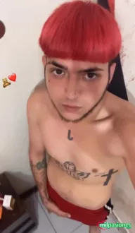 Chaval Gitano con contenido barato tatuado entero 