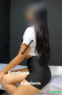 Chica latina joven y guapa,ven a disfrutar conmigo