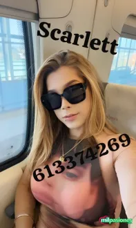 Diosa Scarlett latina trans juguetona y educada 