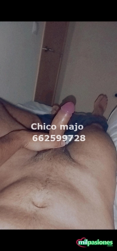 Chico majo y morboso. Muy bueno en la cama y masajista. 90€