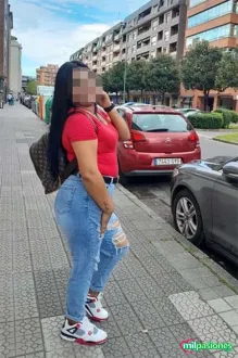 Chica  NIÑATA CHUPONA CON GANAS DE POLLAS SIN PARAR