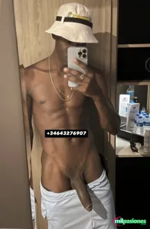 Chico negro africano guapo joven pa conocer